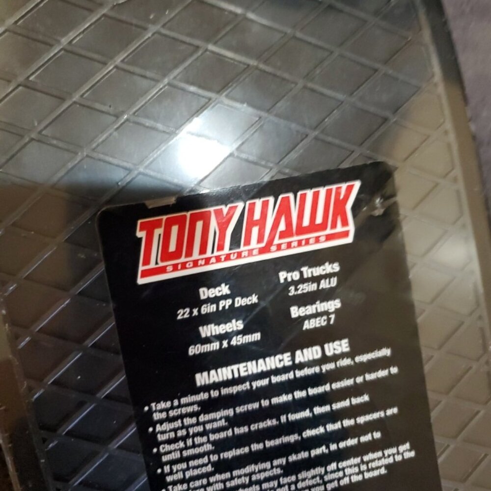 Tony Hawk Black Mini Skateboard Signature Series 22"L x 6"W New Sealed - Picture 10 of 13